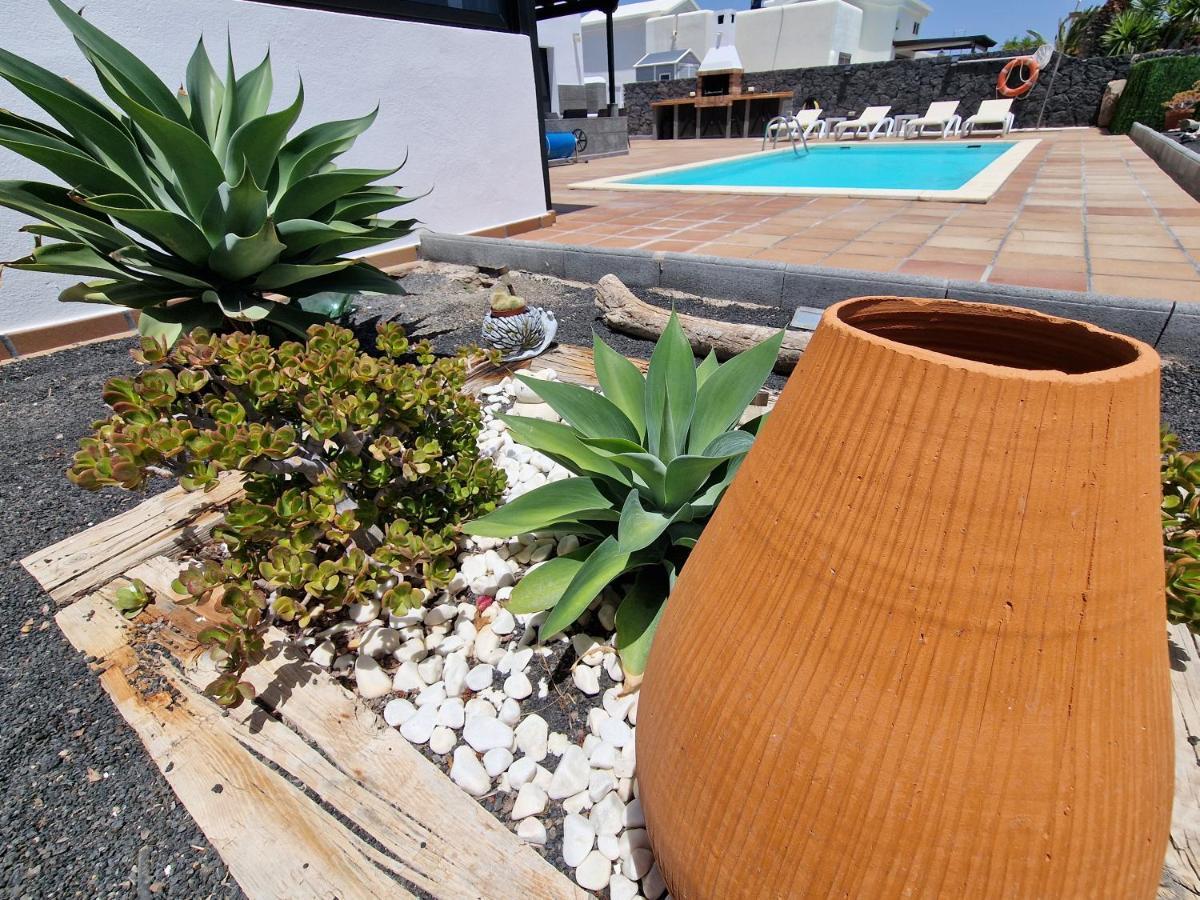 Villa Lola Playa Blanca  Exterior photo